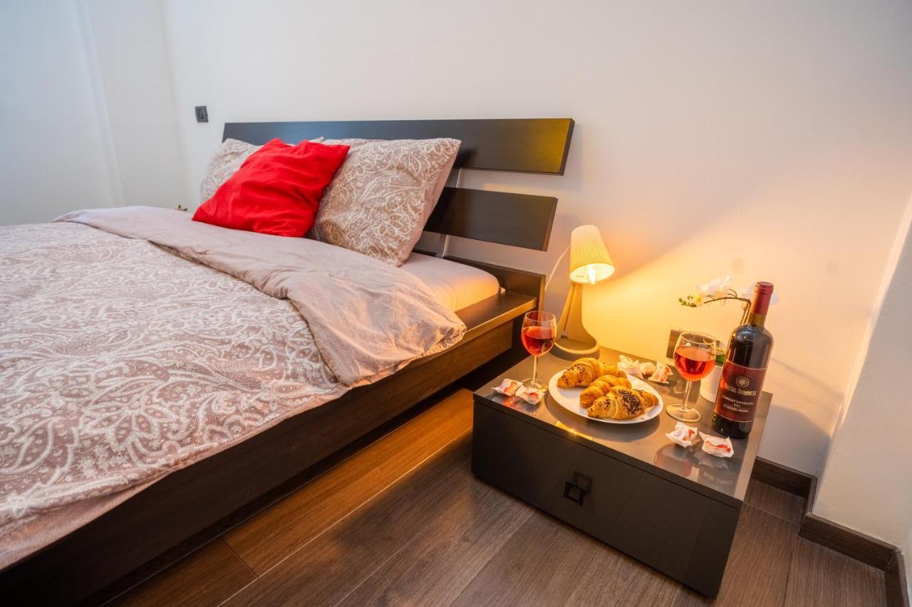 Cozy & Spacious Flat Near Victoriei Square Bukarest Exterior foto