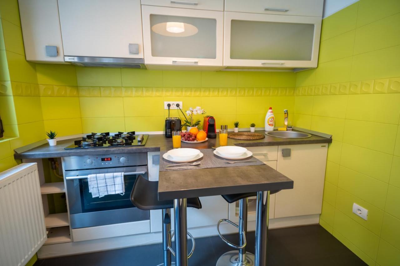 Cozy & Spacious Flat Near Victoriei Square Bukarest Exterior foto