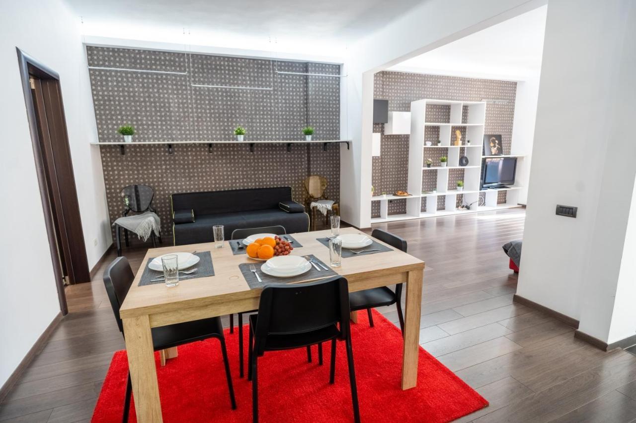 Cozy & Spacious Flat Near Victoriei Square Bukarest Exterior foto